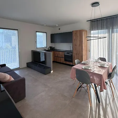 Valpo Living Apartment *